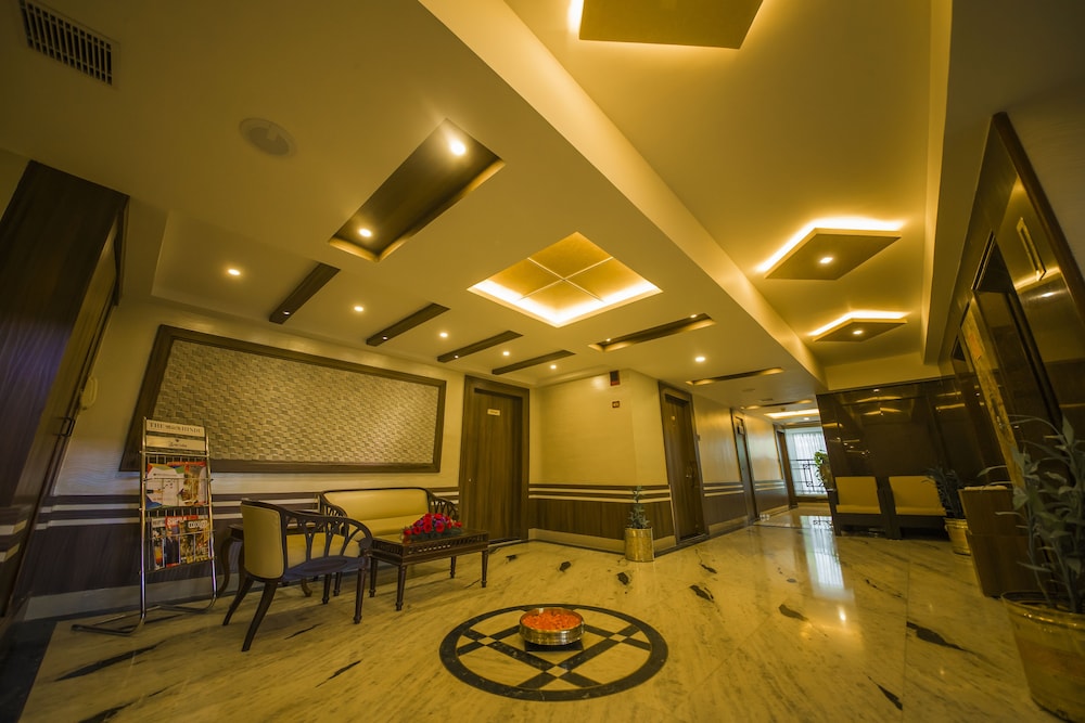 The Renai Cochin 22/43