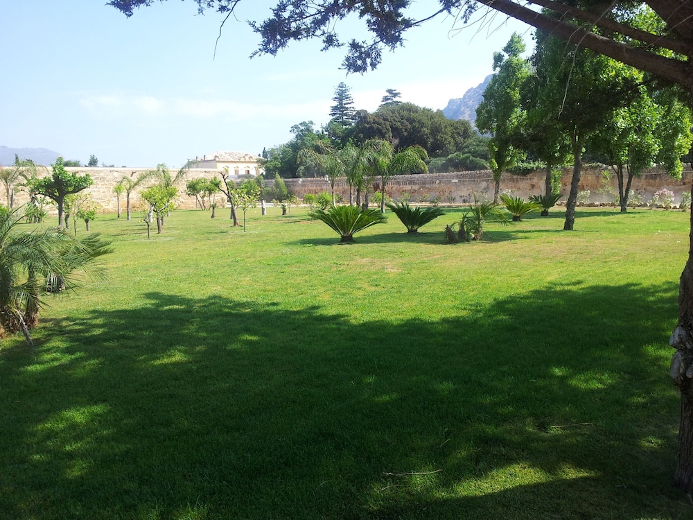 surroundings