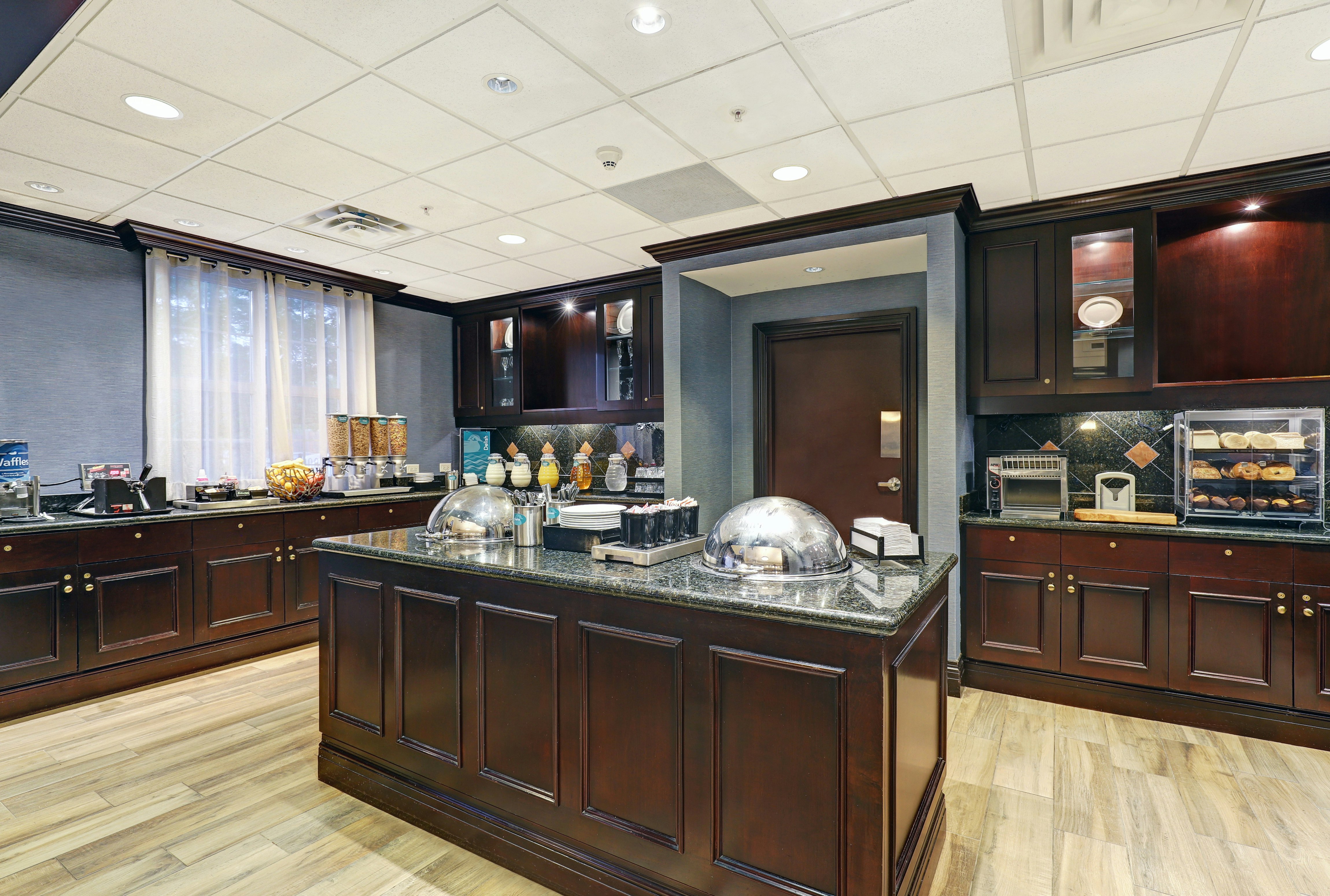 Homewood Suites by Hilton Cambridge-Waterloo, Ontario 11/20
