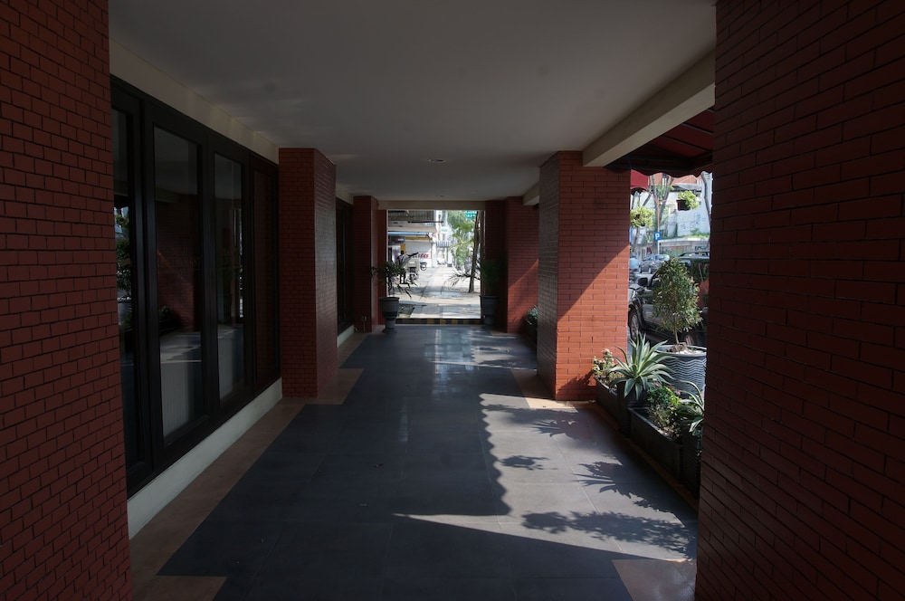 Varna Culture Hotel Soerabaia 40/49