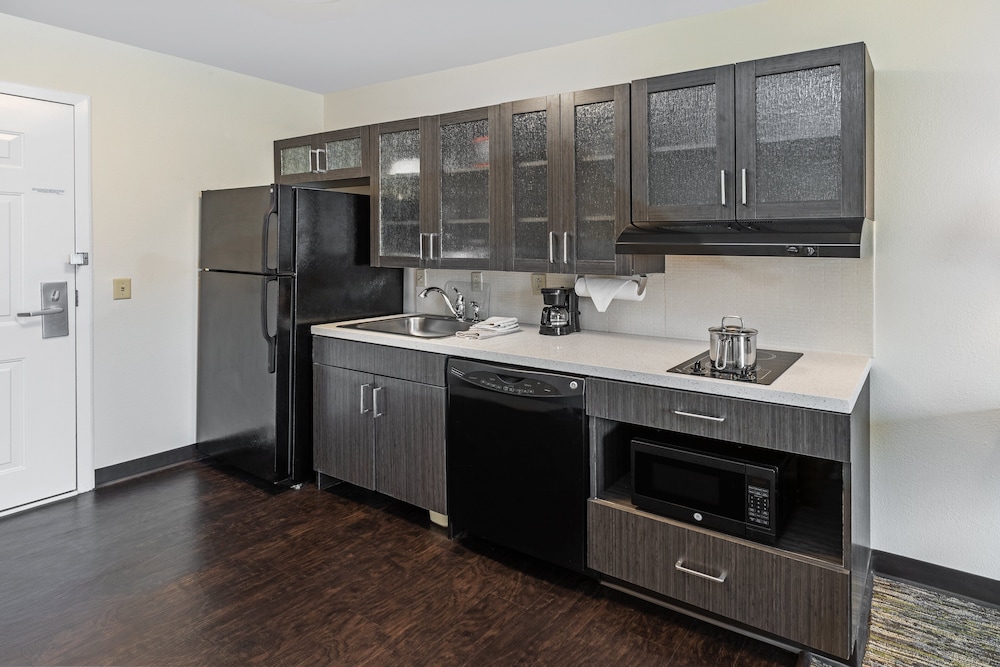 Candlewood Suites Hattiesburg 23/29