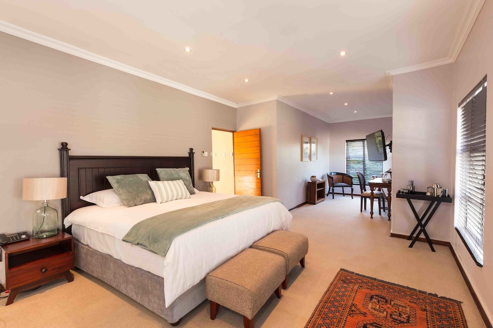 EXECUTIVE, DOUBLE BED