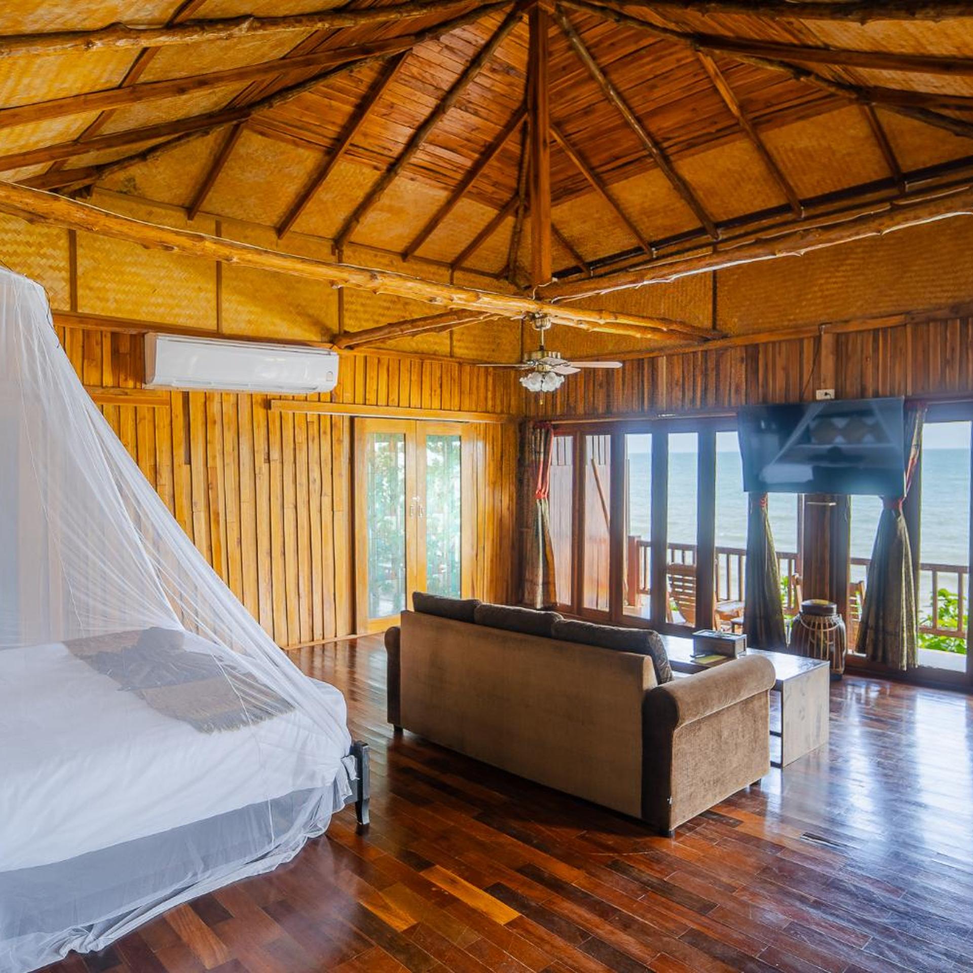 Premier, Villa, Beach Front
