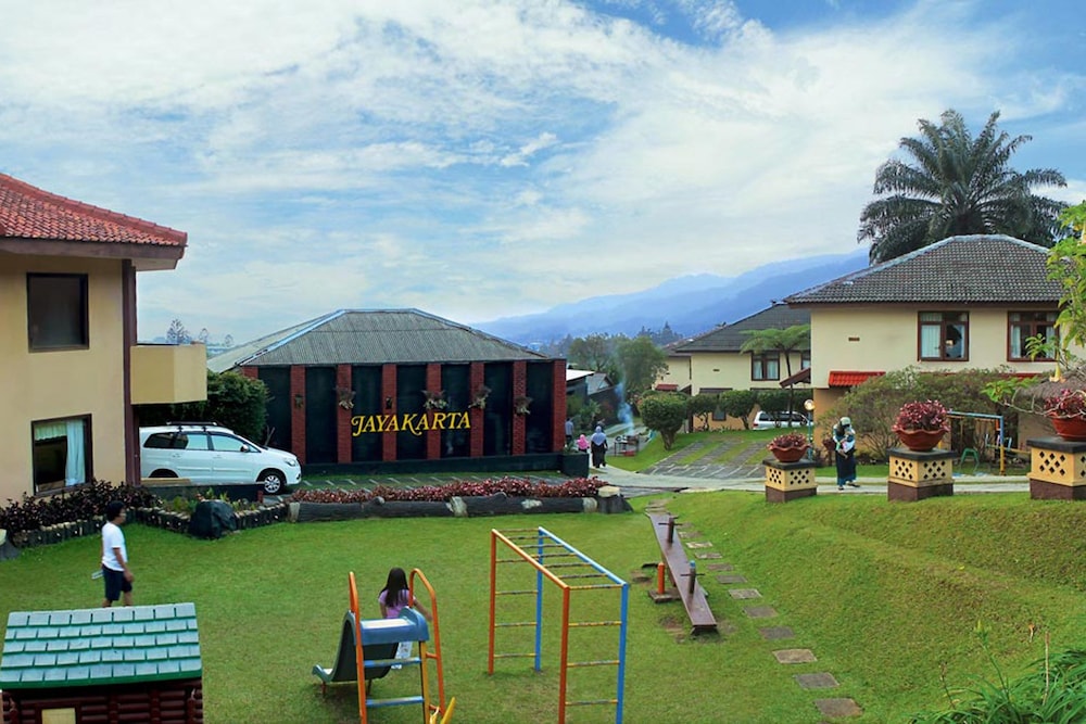 The Jayakarta Inn & Villas Cisarua 17/33