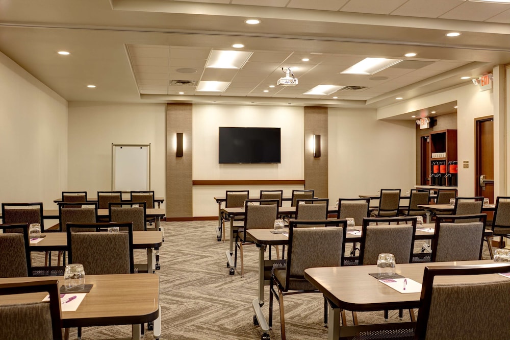 Hyatt Place Madison Verona 46/54