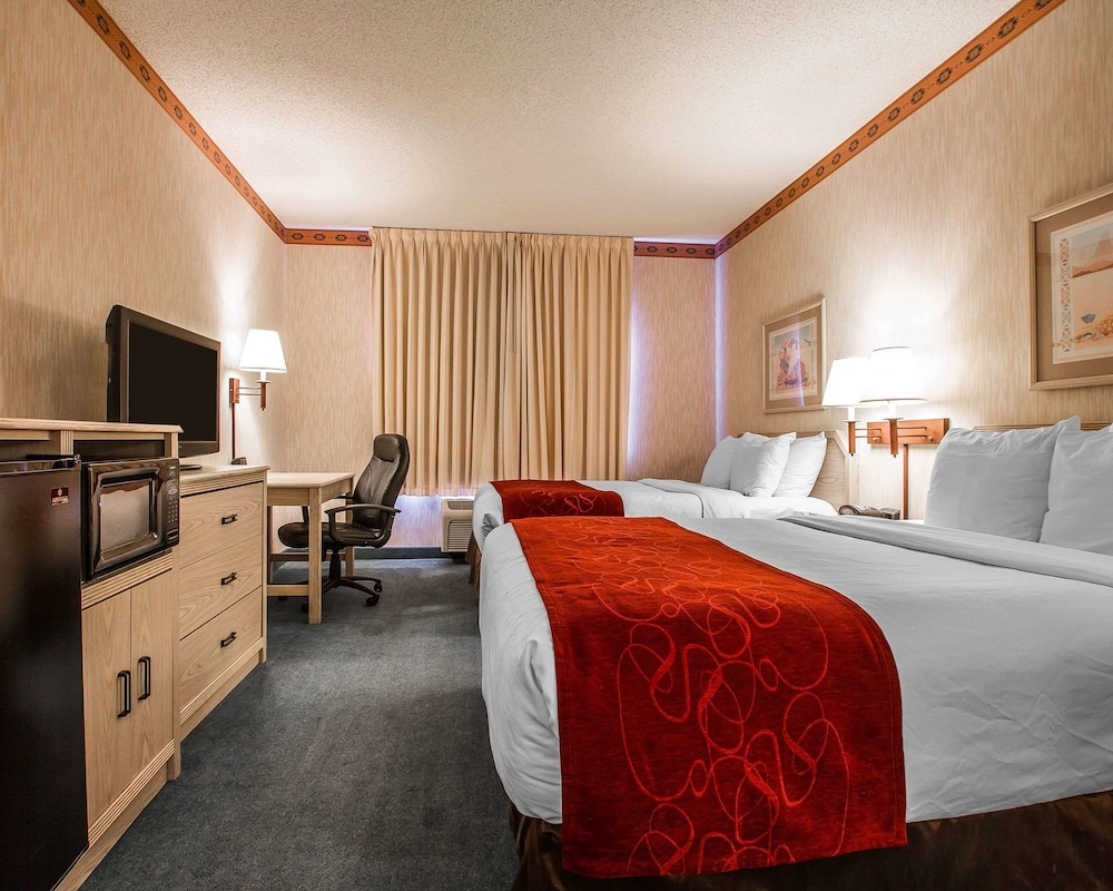 Comfort Suites Peoria Sports Complex 9/43