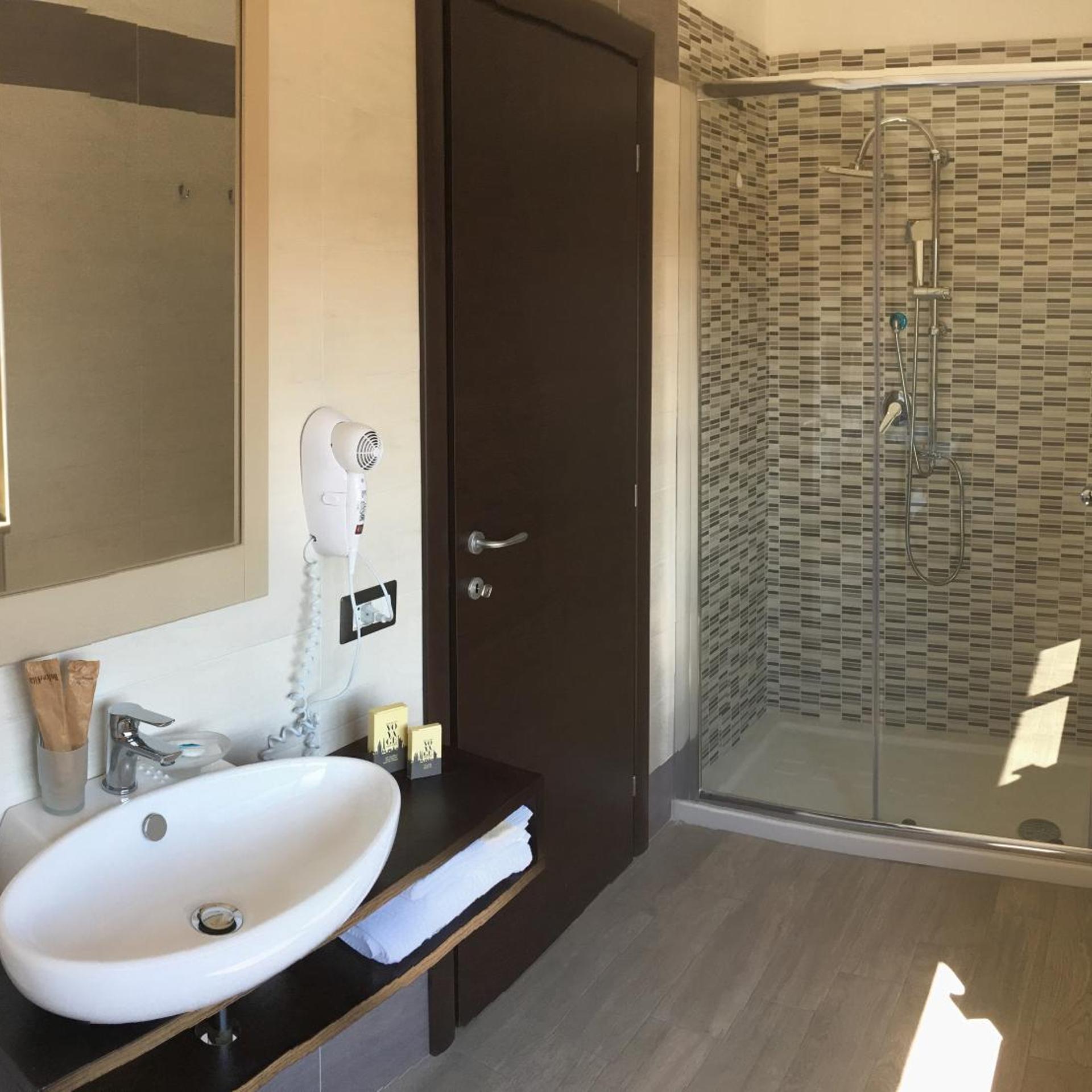 Hotel Cesirja 32/32