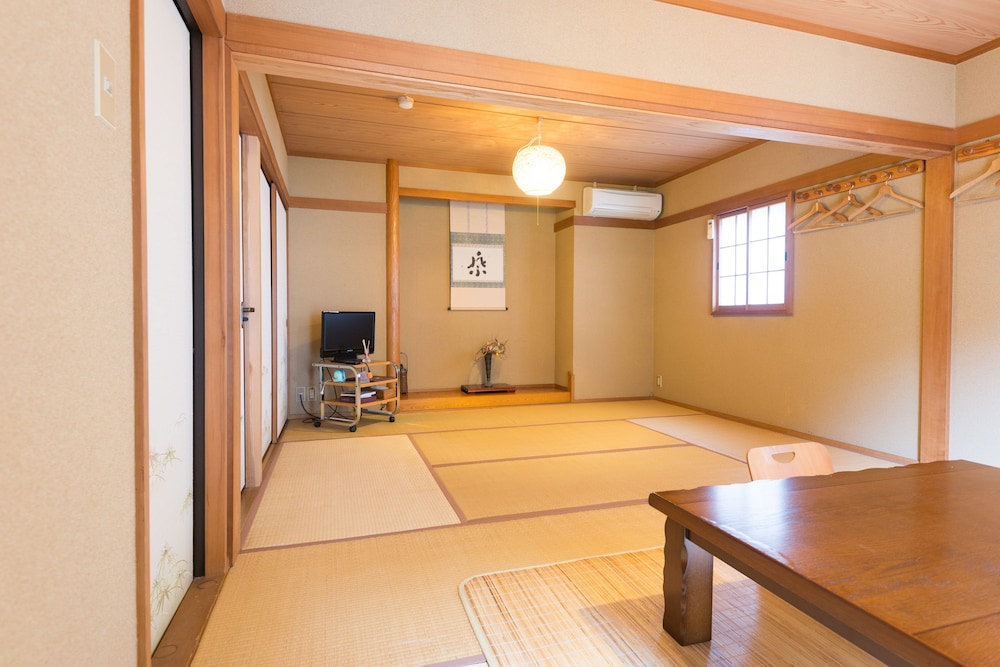 B B Pension Yufuin 43/69