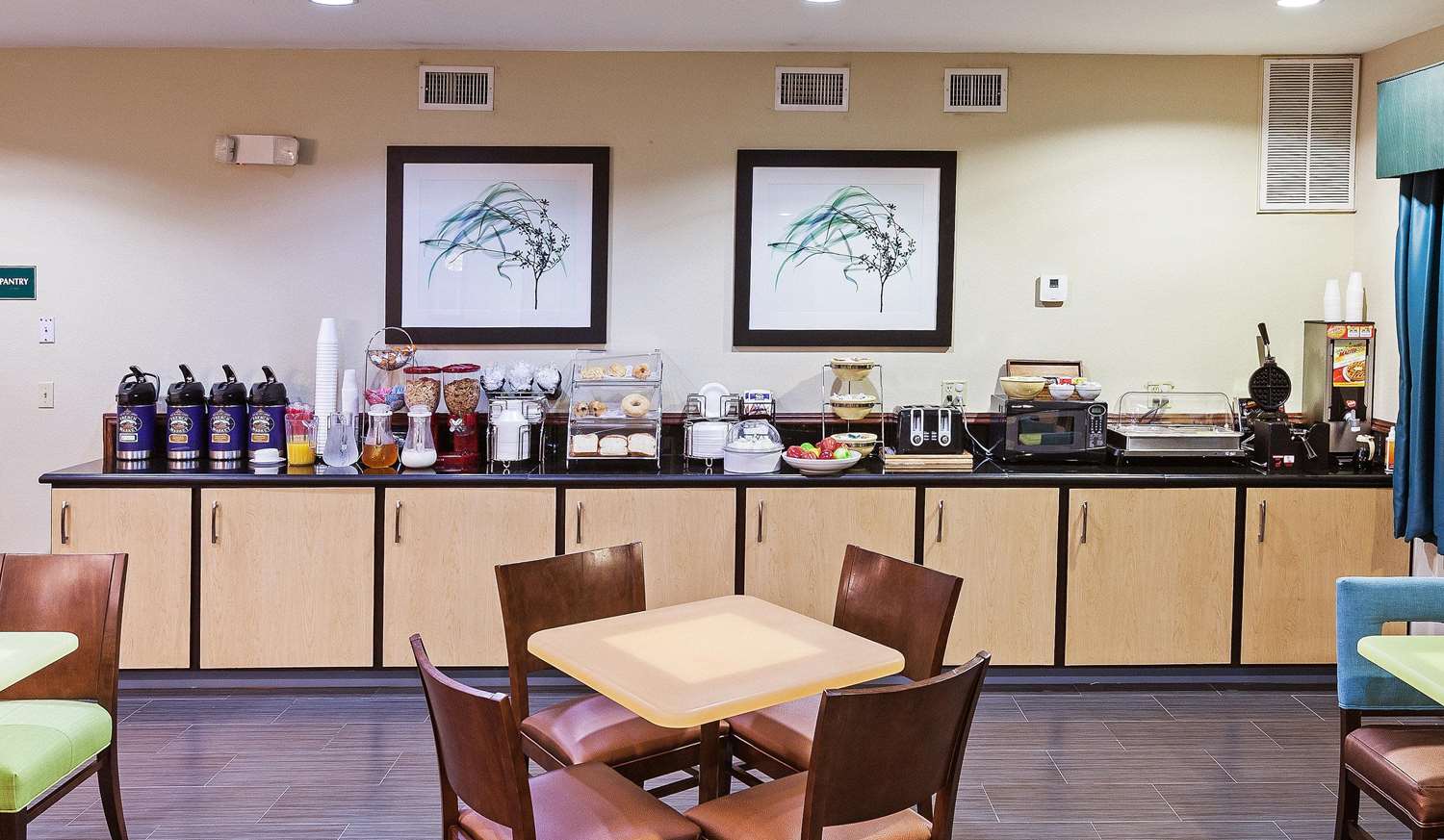restaurant cafeteria