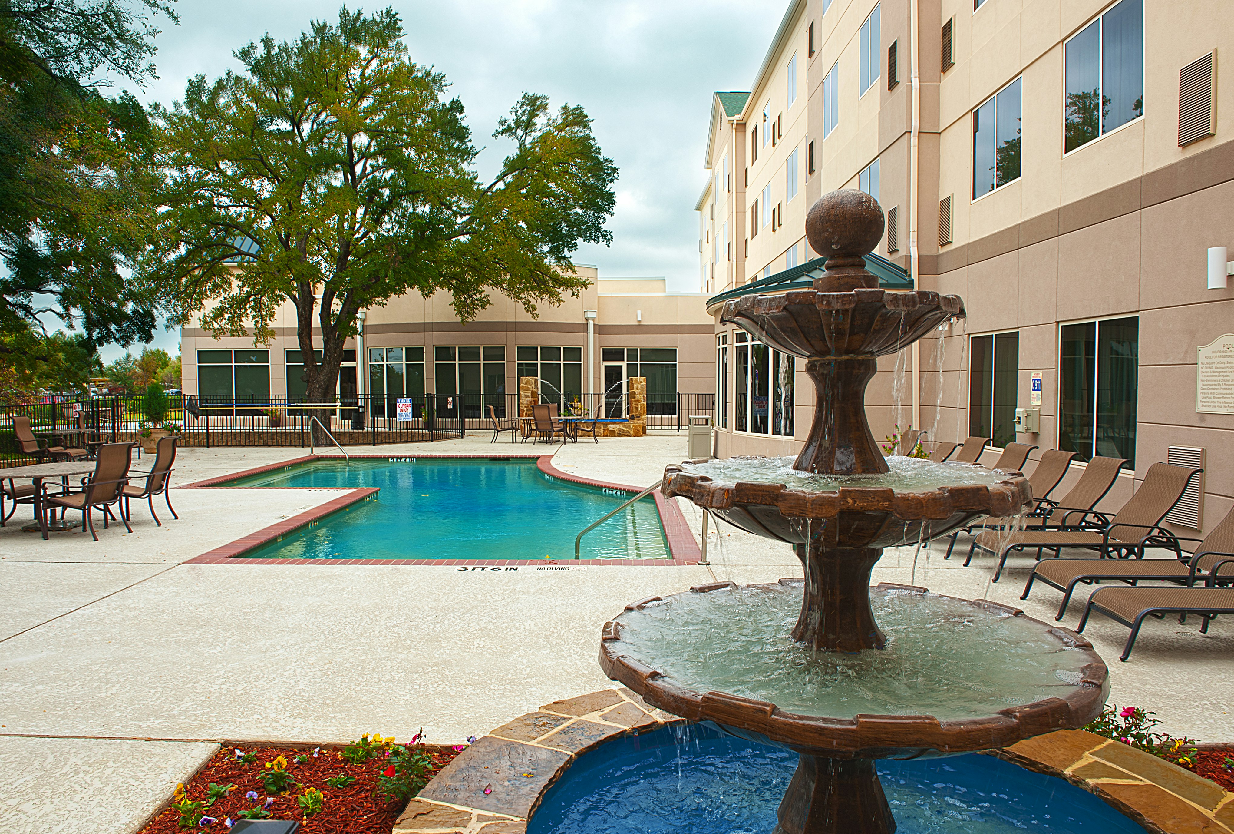Hilton Garden Inn Dfw Airport South 71/74