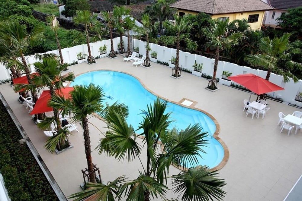Clear House Resort 51/56