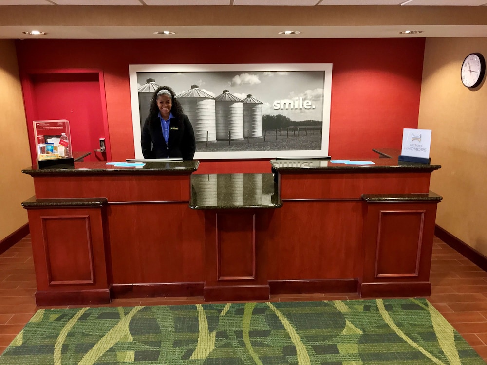 Hampton Inn Hays North of I 70 8/37