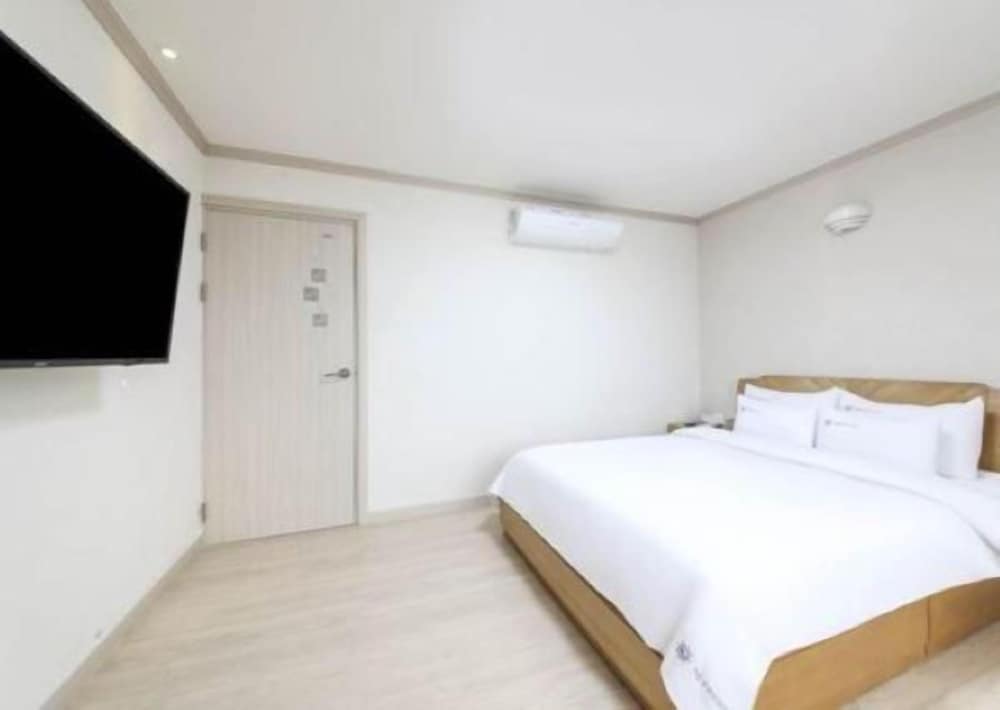 Mj Tour Hostel 14/47