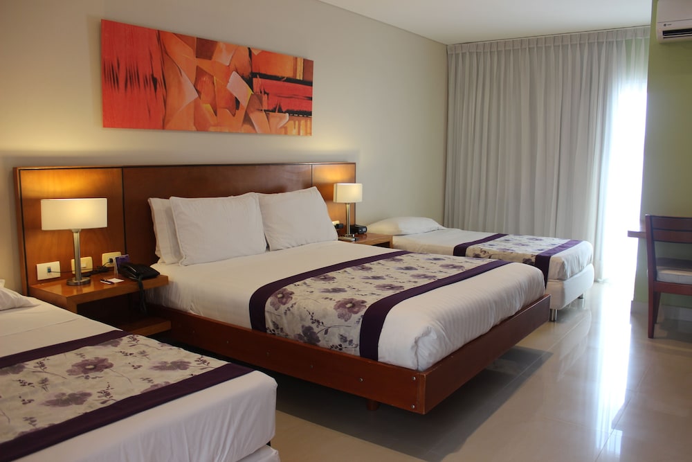 Hotel Atrium Plaza 27/65