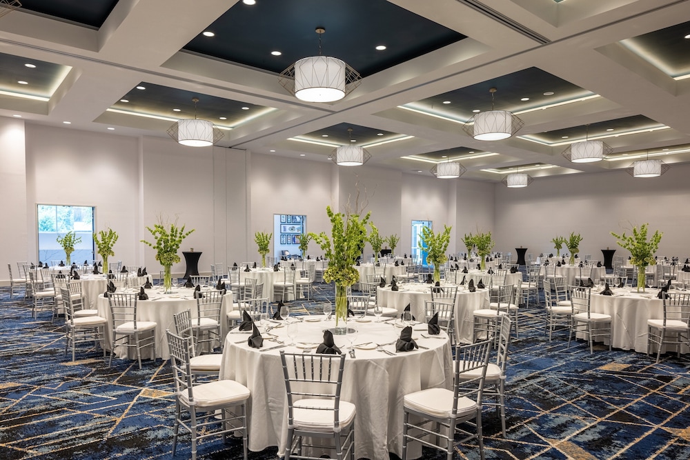 Crowne Plaza Atlanta NE - Norcross 40/49