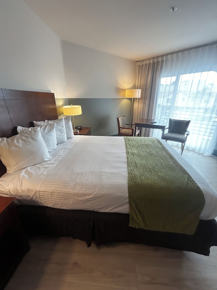 Best Western Huntington Beach 21/65