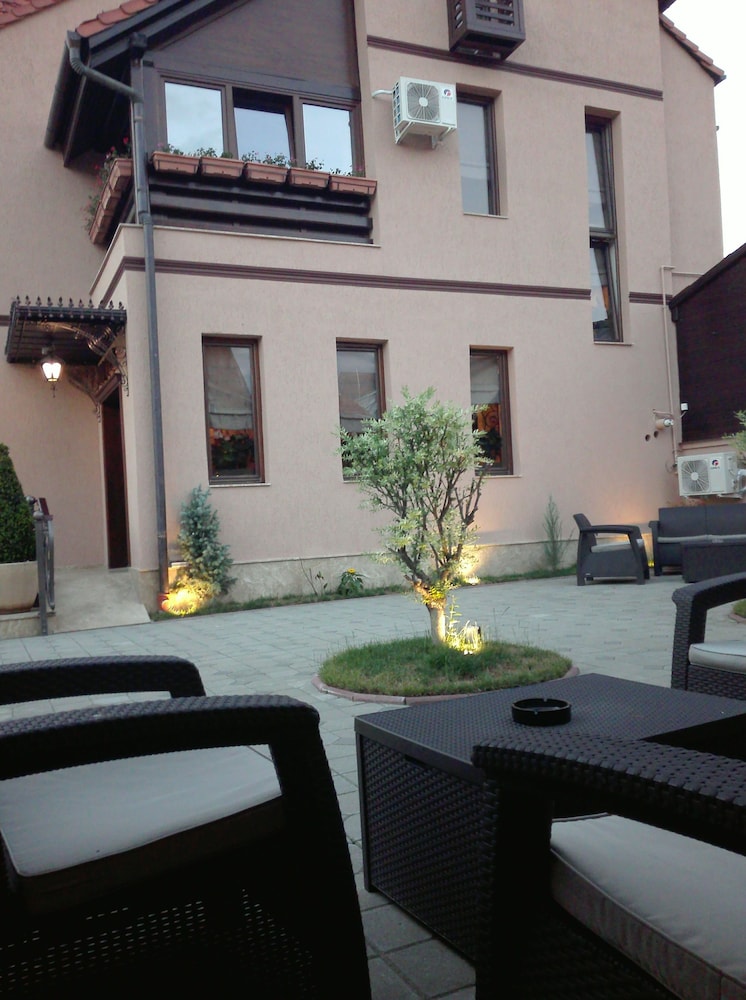 Noblesse Boutique Hotel 2/57
