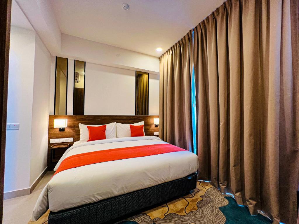 2 BEDROOM