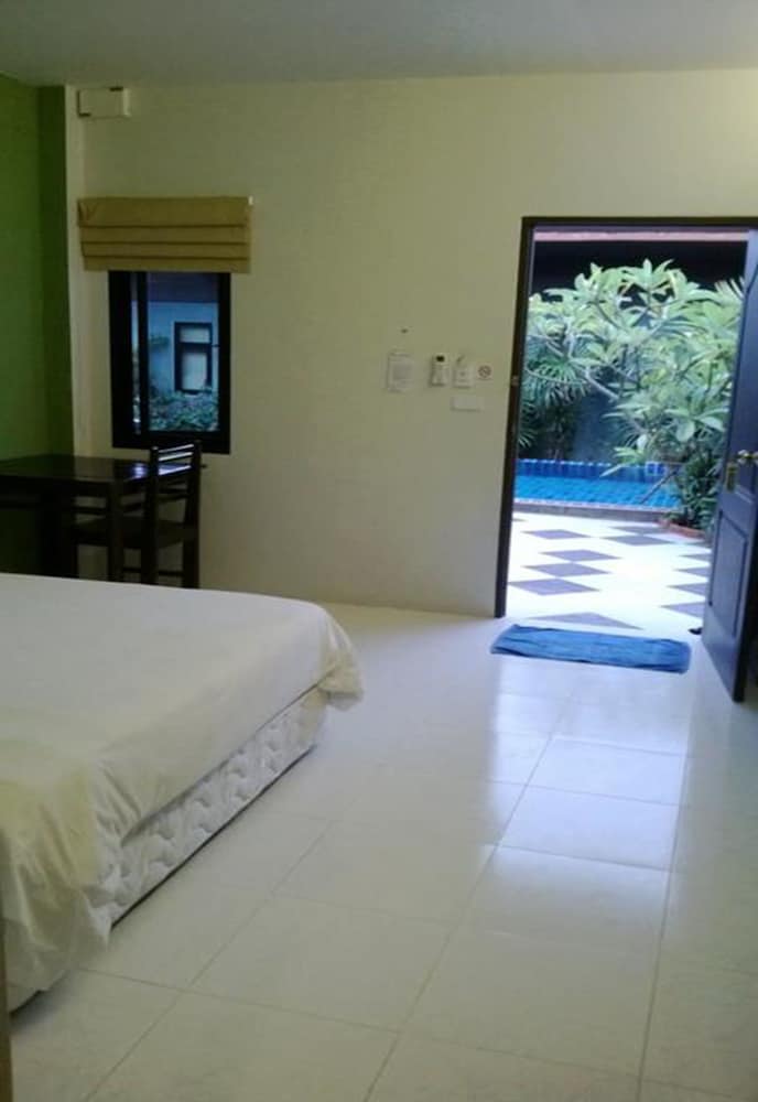 2 HOME 6/47
