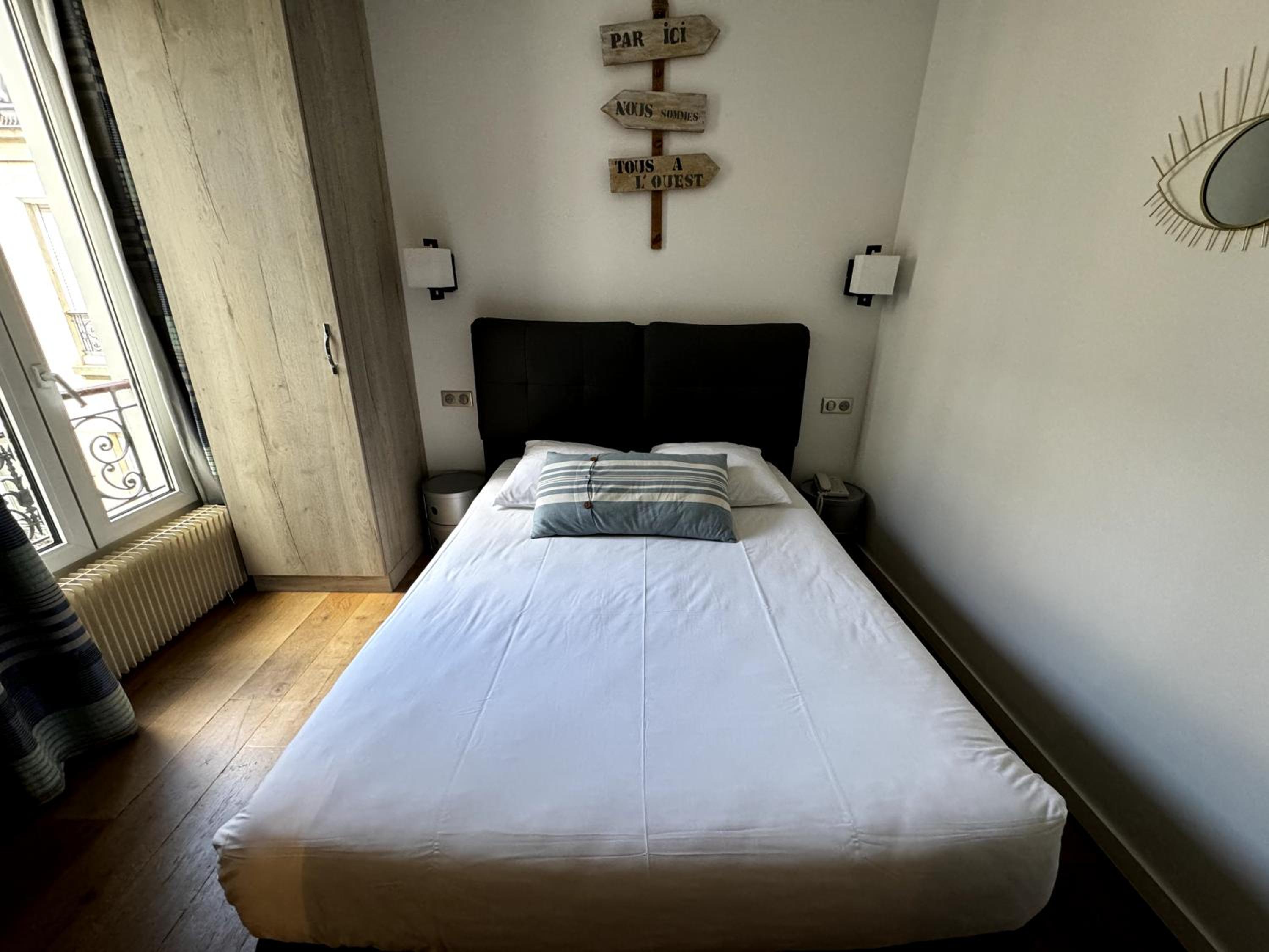 Room, Double Bed