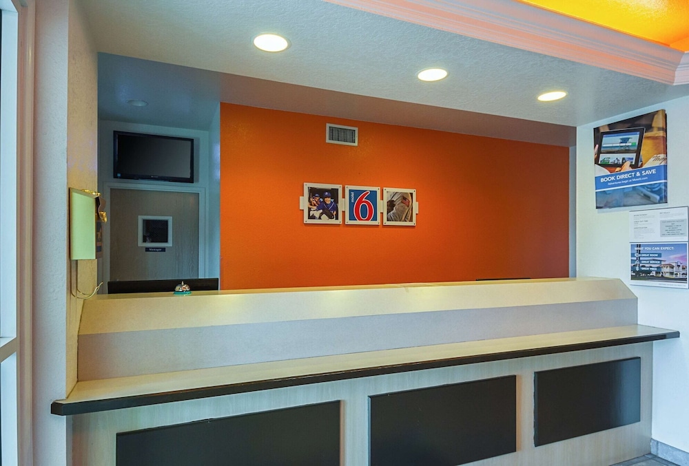 Motel6 San Antonio, TX - Sea World North 8/60
