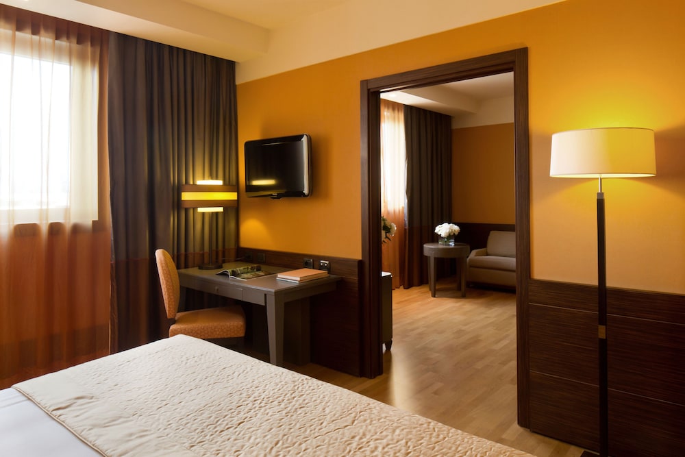 Starhotels Grand Milan 7/57