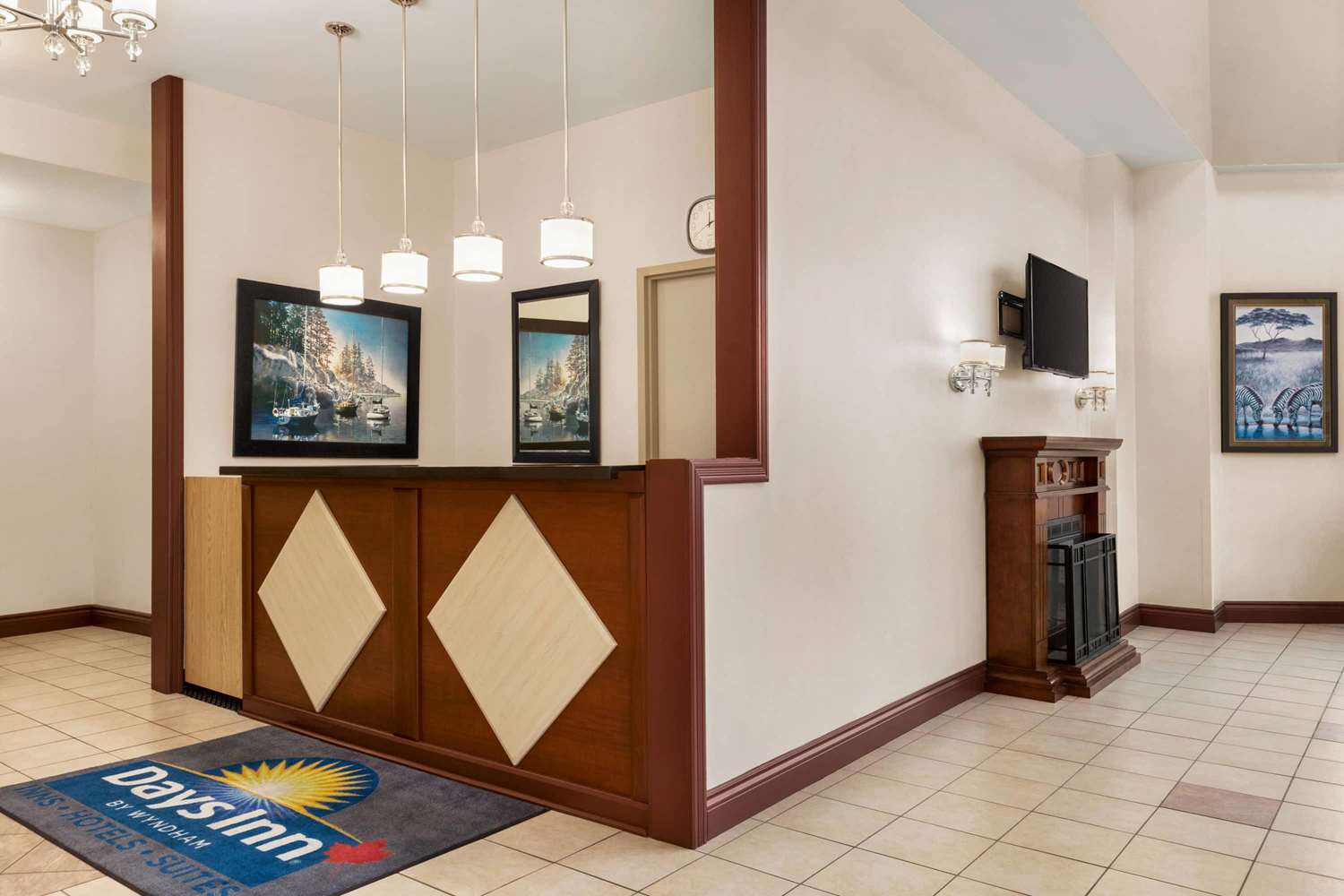 Signature Inn & Suites Hamilton 4/20