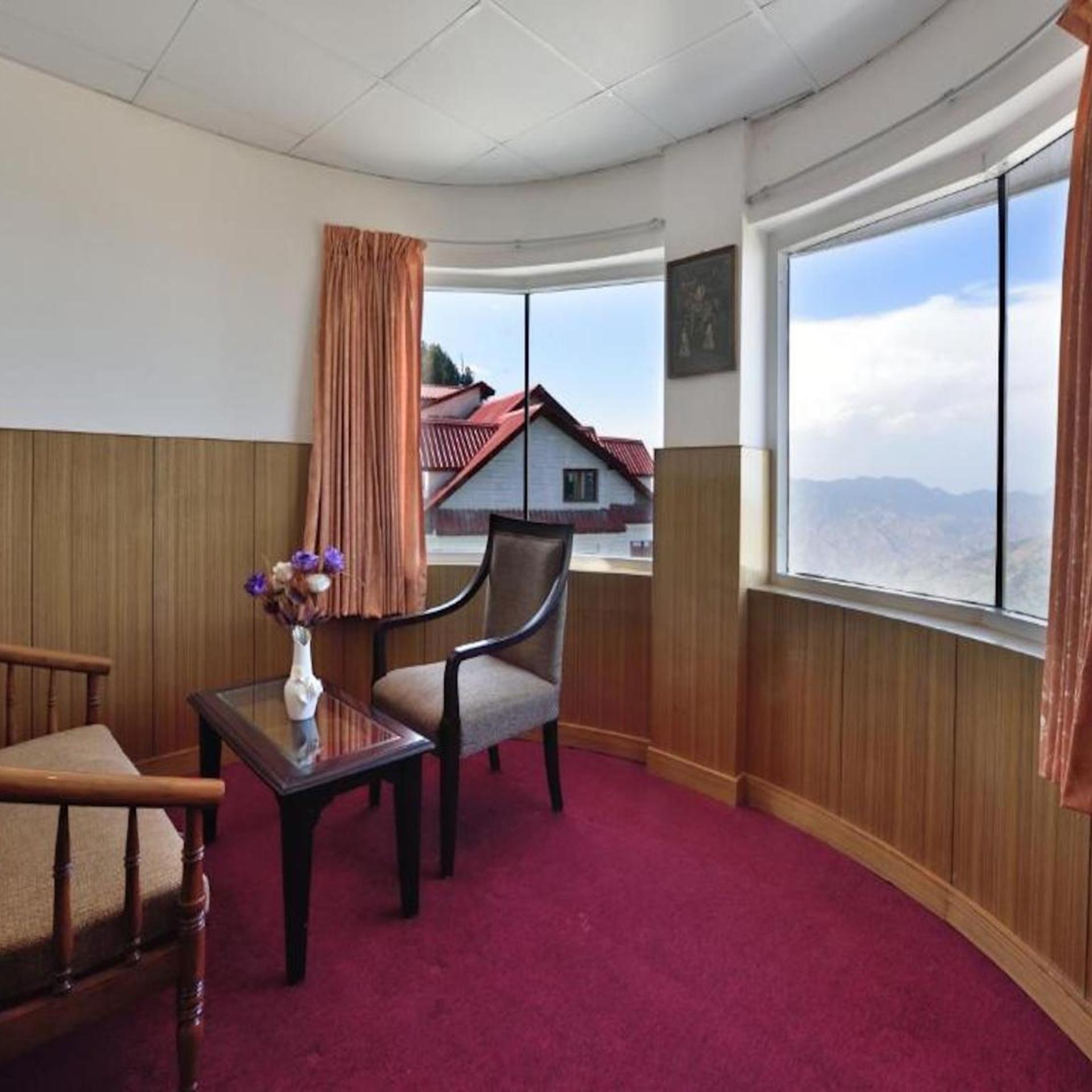 GALLEU HILL RESORTS 35/54