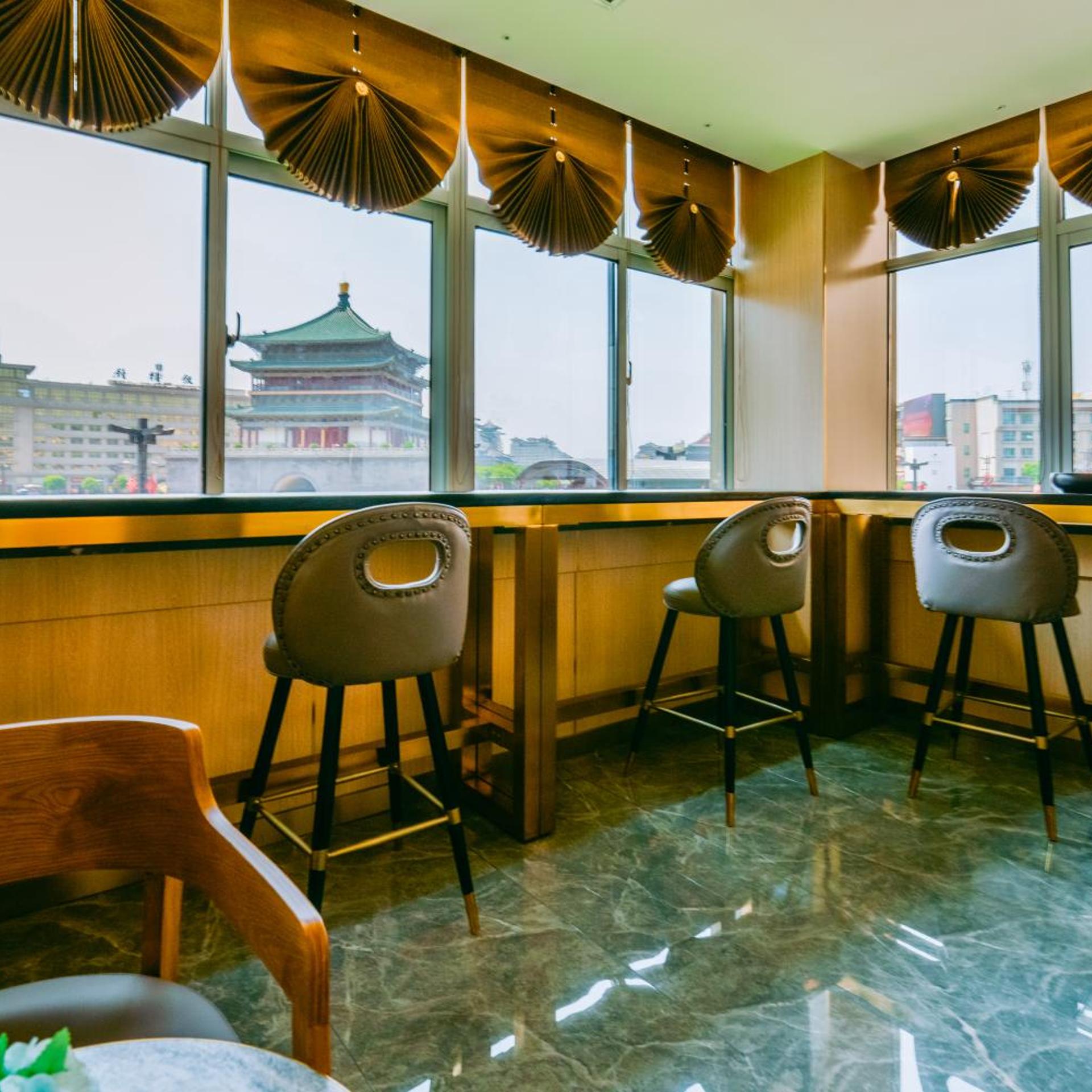 Center Hotel Xian Bell Tower 28/50