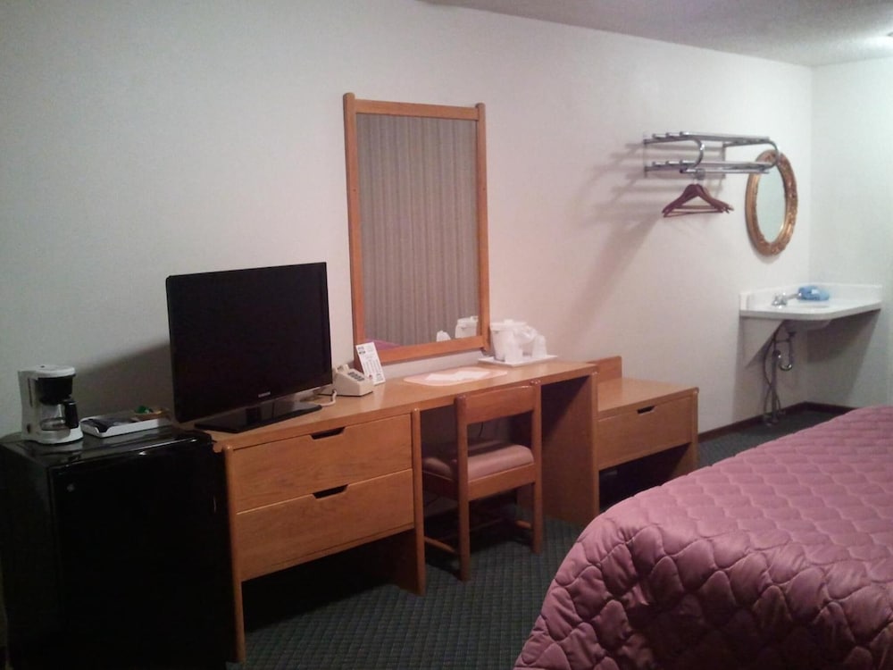 Red Carpet Motel 20/50