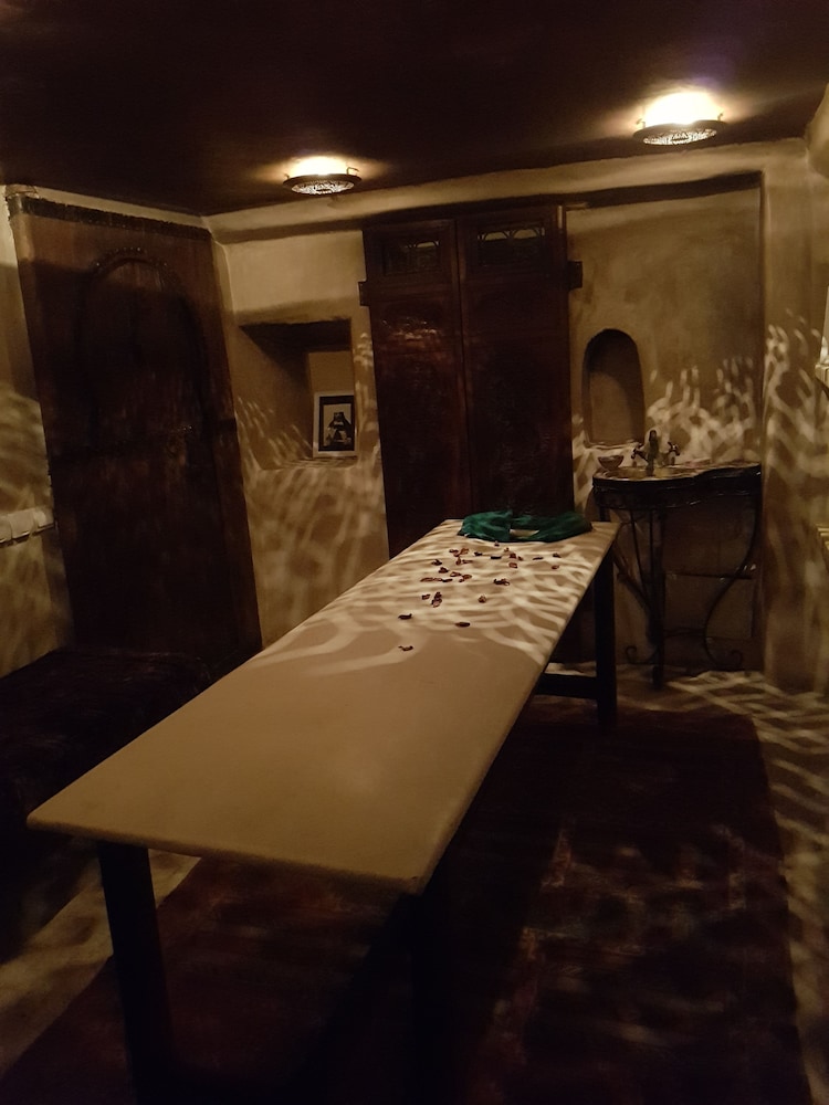 Riad Ben Youssef 47/50