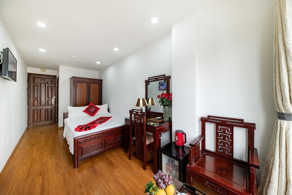 DELUXE, DOUBLE BED, CITY VIEW, BALCONY
