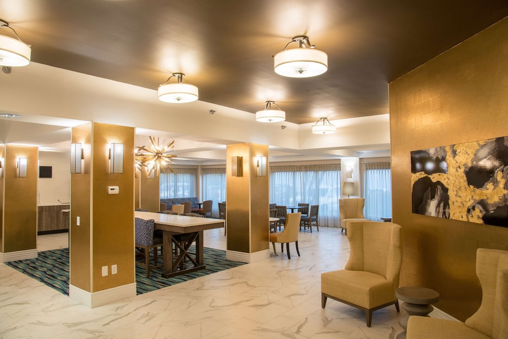 Hampton Inn & Suites Jackson Downtown-Coliseum 12/76