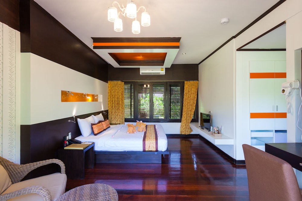 كوخ سوبيريور بسرير مزدوج، Phi Phi Natural Resort 2/5
