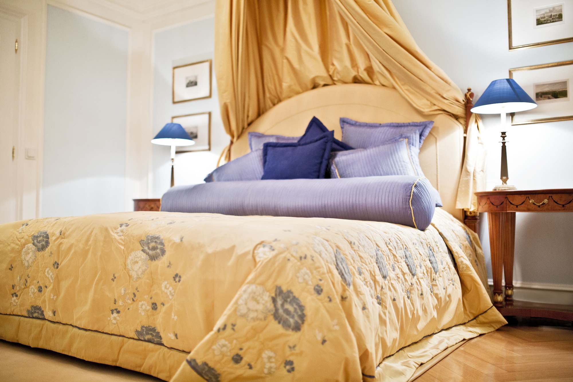 Gallery, Palais, Suite, King Bed, Garden View