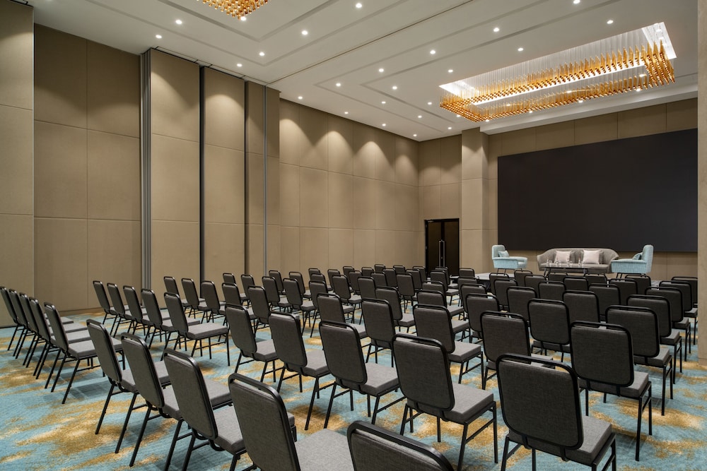 Trembesi Hotel BSD 37/50