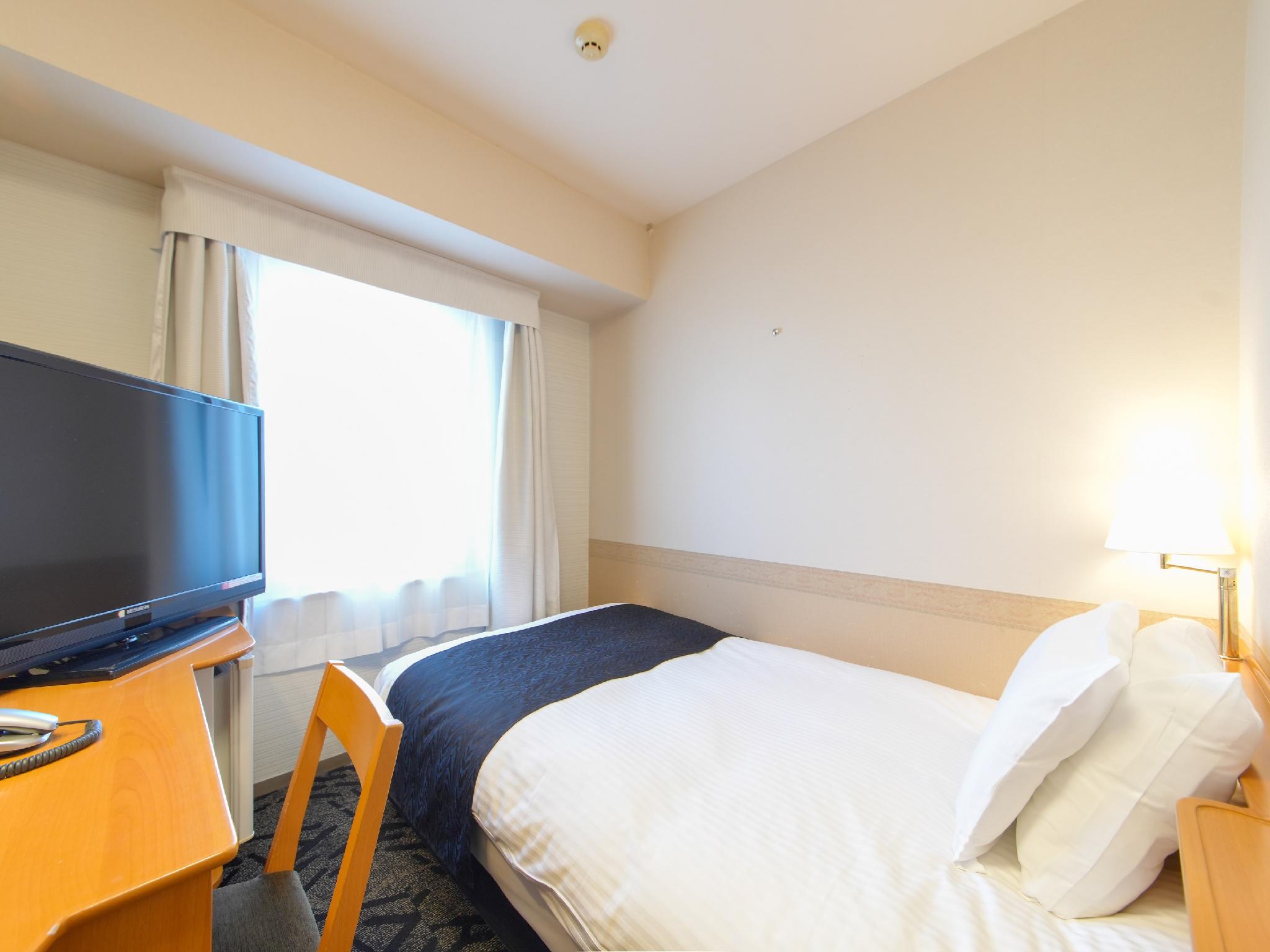 Semi Room, Single, Semi Double Bed, Smoking
