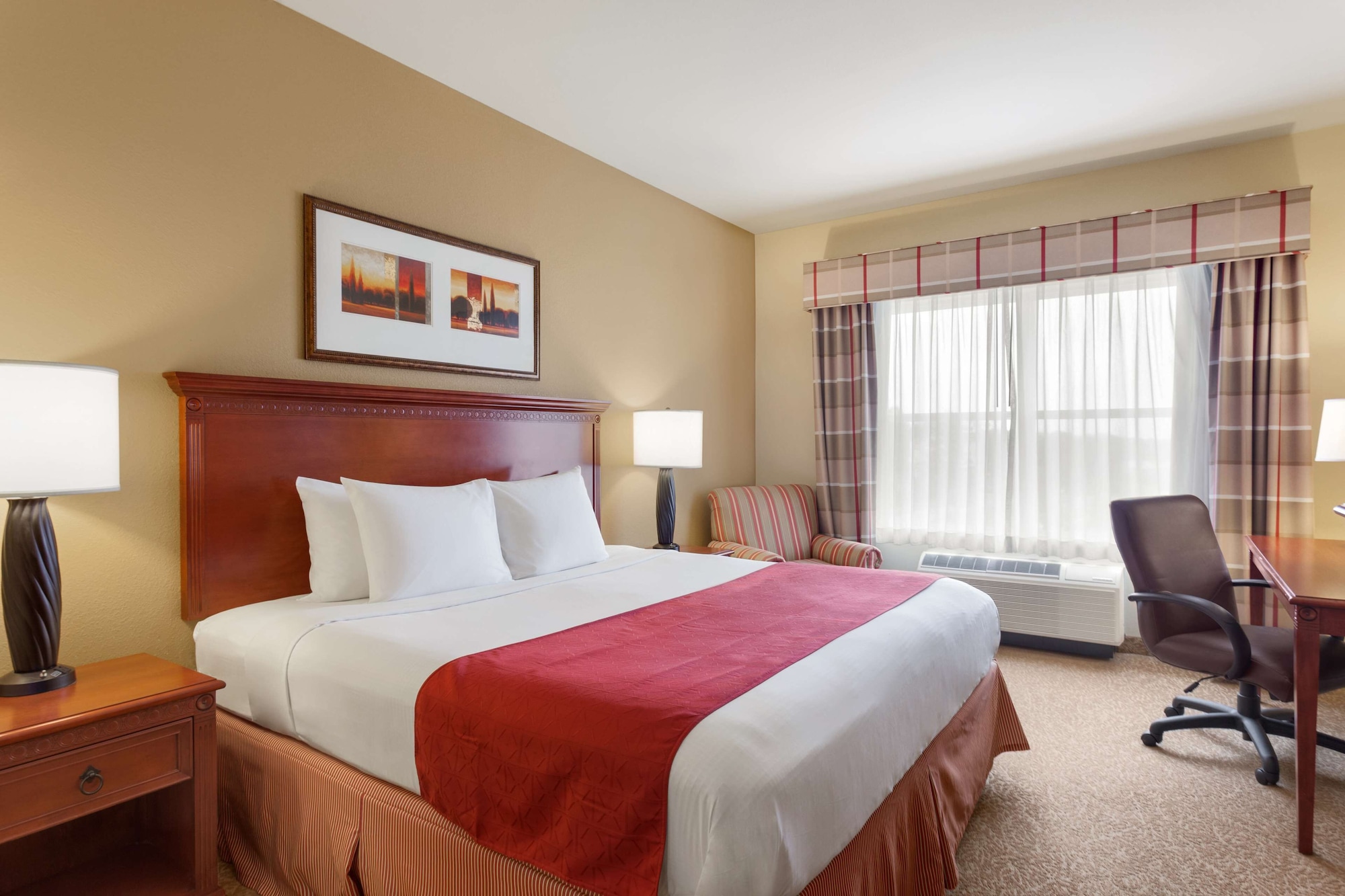 ROOM, KING BED, ACCESSIBLE