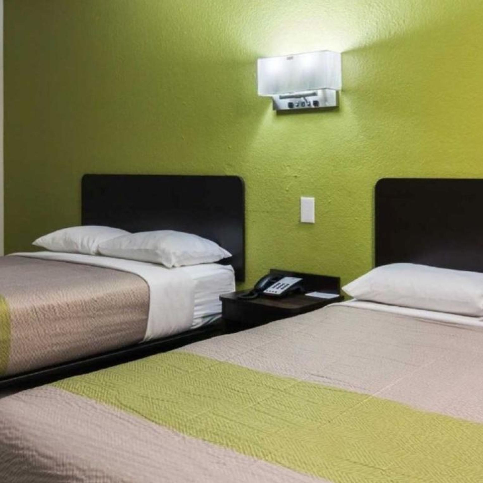 غرفة ديلوكس رباعية، Motel6 Irving, TX - Loop 12 6/10