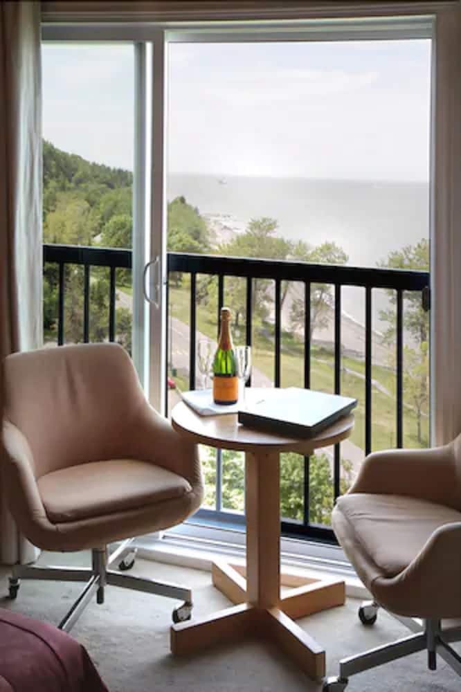 Auberge De La Pointe 49/65