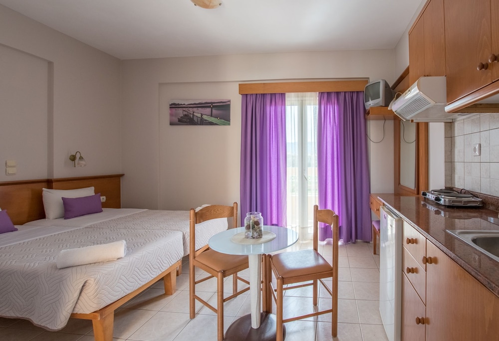 Danelis Studios & Apartments 27/55