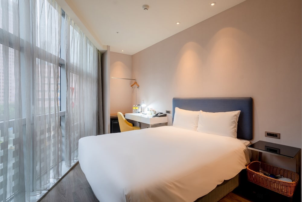 STANDARD, DOUBLE BED