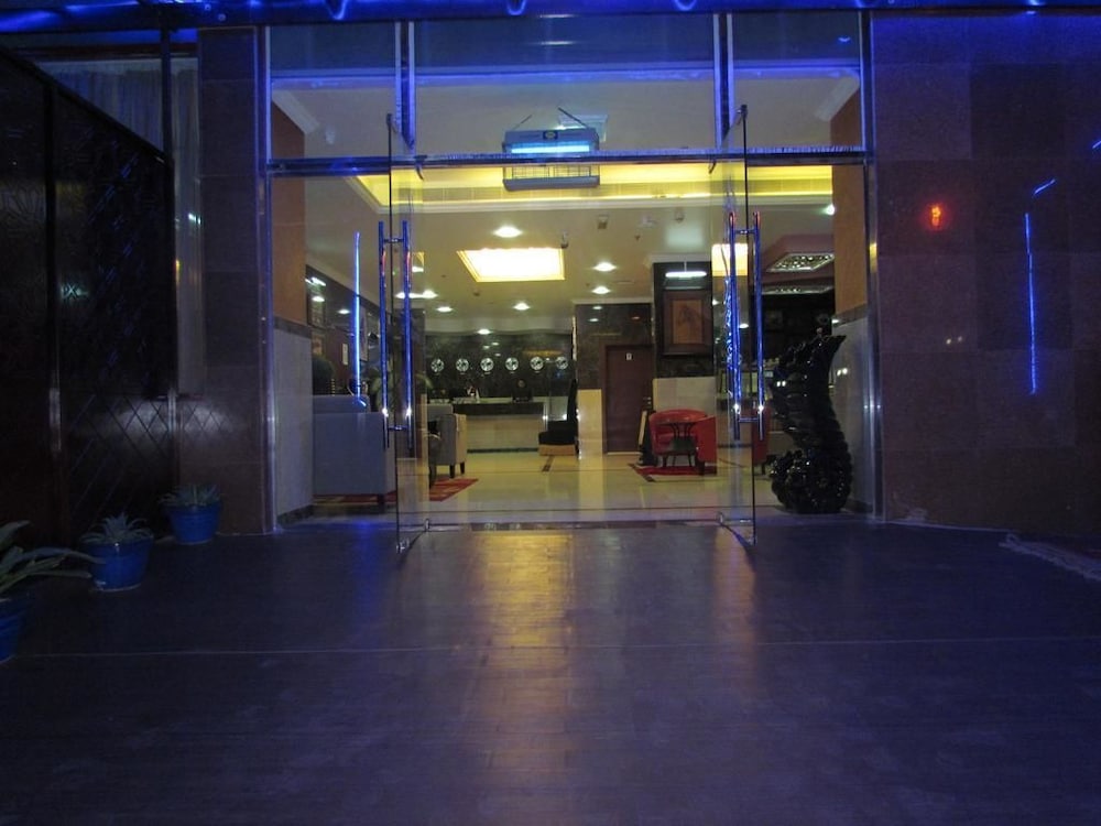 MIRAGE HOTEL AL AQAH 28/35