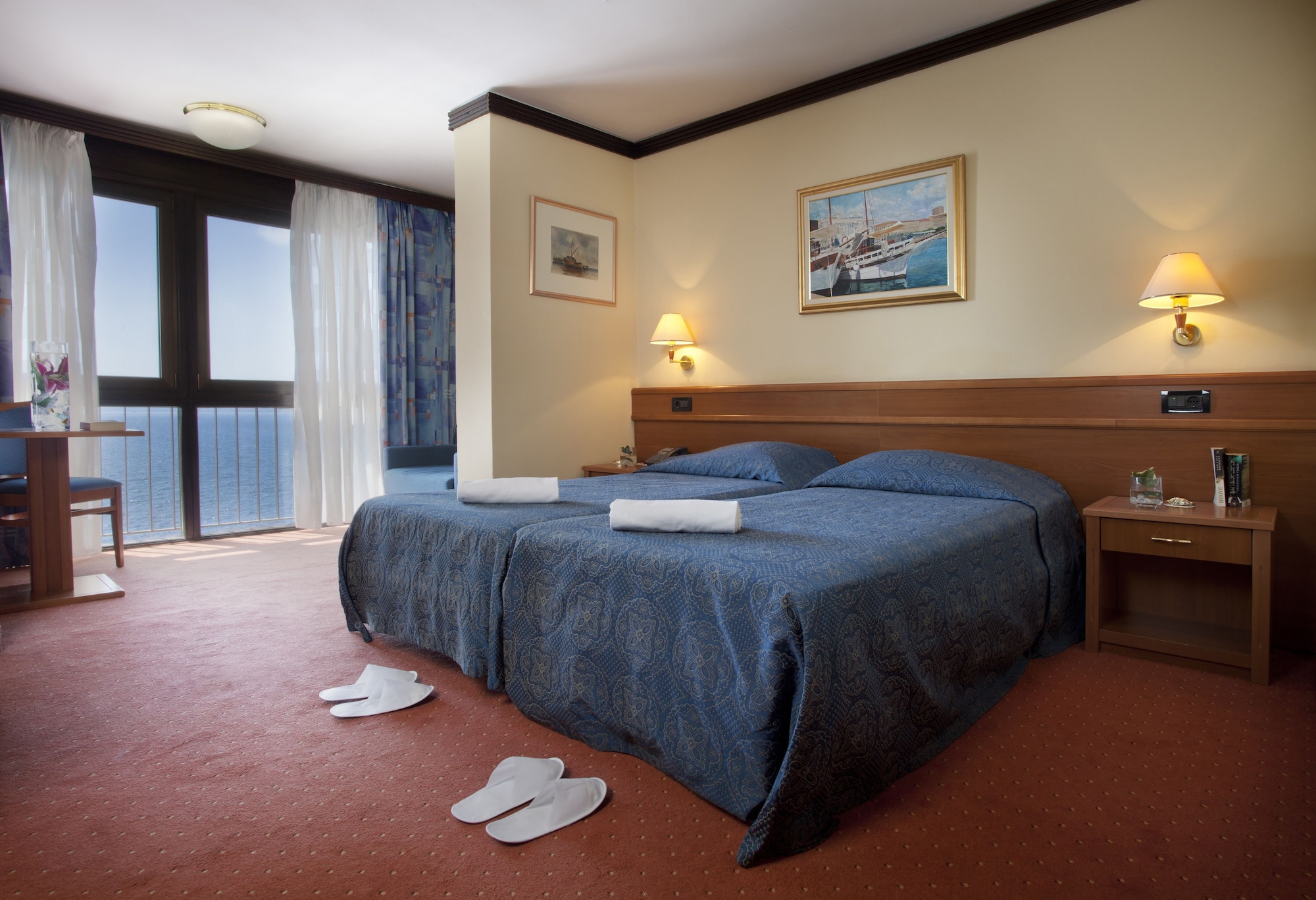 ROOM, DOUBLE OR TWIN BED, SEA VIEW