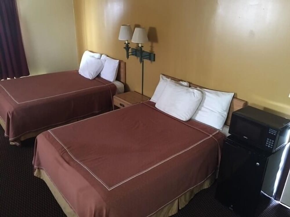 Caravan Motel 23/38