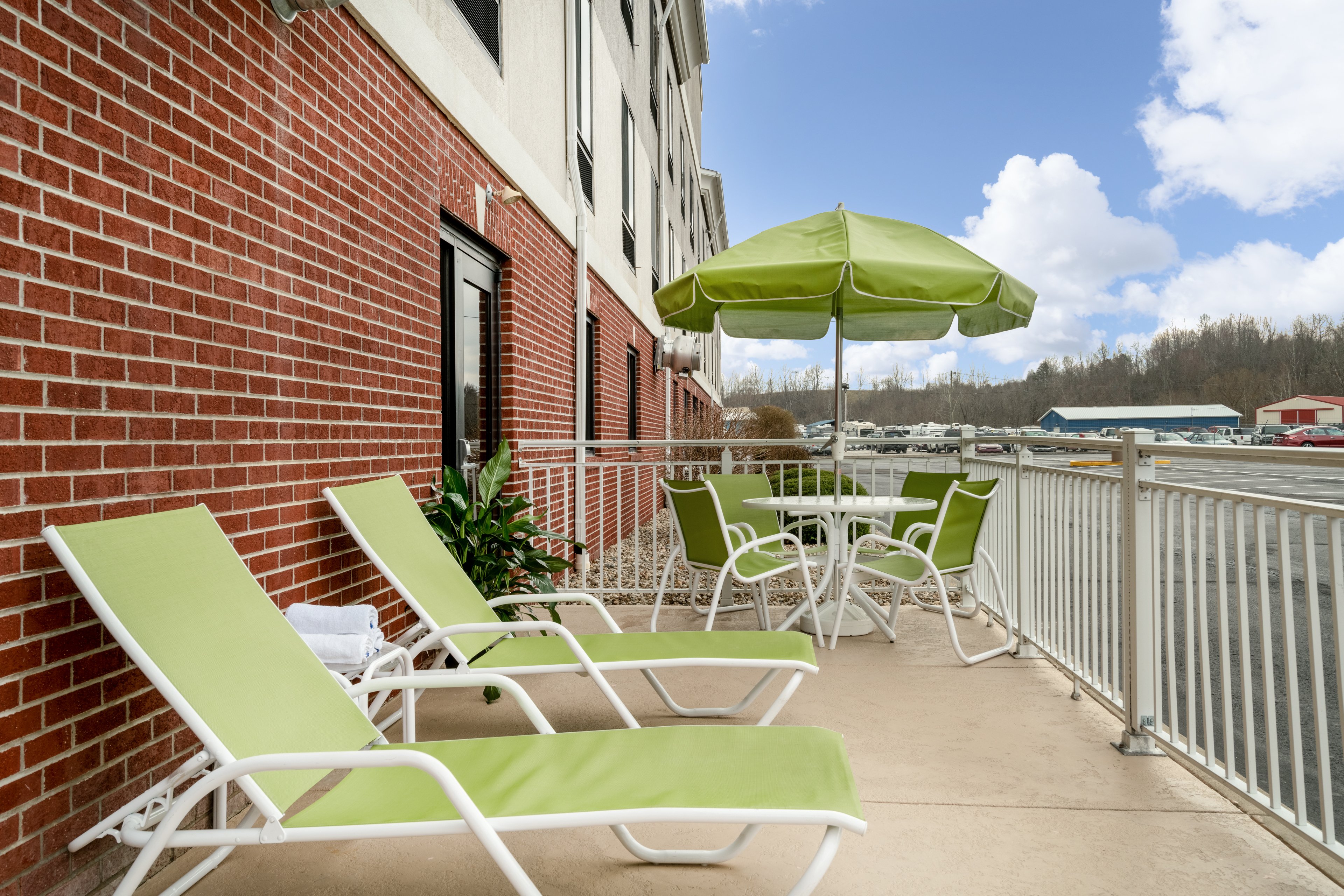 Holiday Inn Express Hotel Suites Ashland 8/56