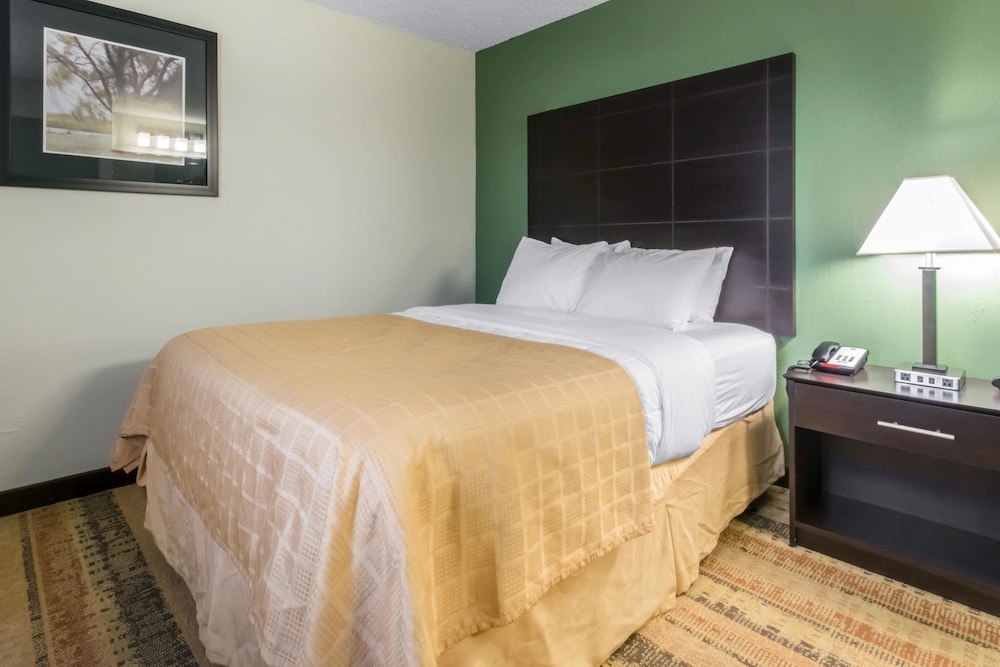Quality Inn & Suites Horse Cave - Cave City 9/39
