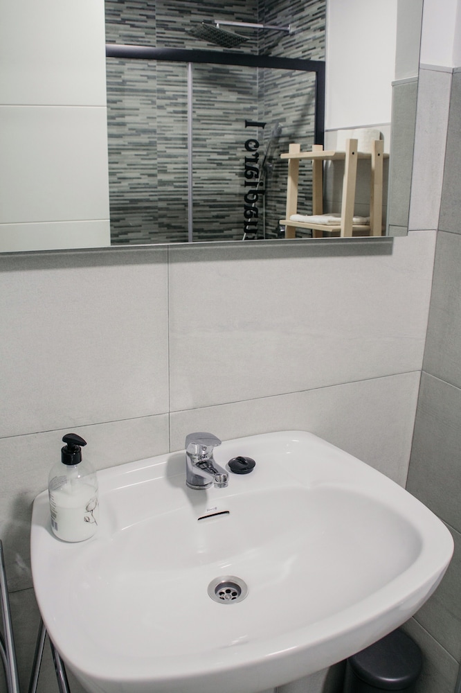 Apartamentos Marques De Guadiaro 1 45/51