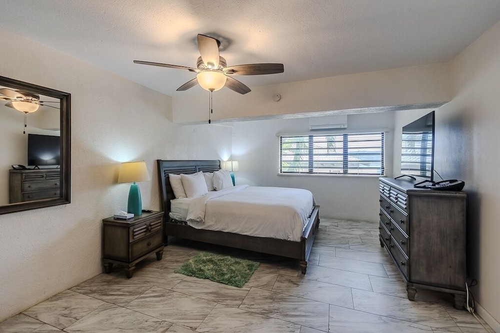 1 Bedroom, Condo, King Bed, Sofa, Point Pleasant Resort 2/10