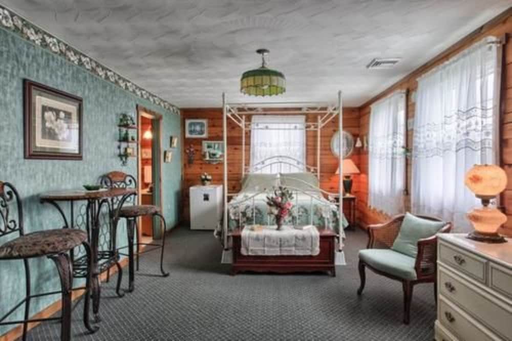 Berry Patch Bed and Breakfast 32/50